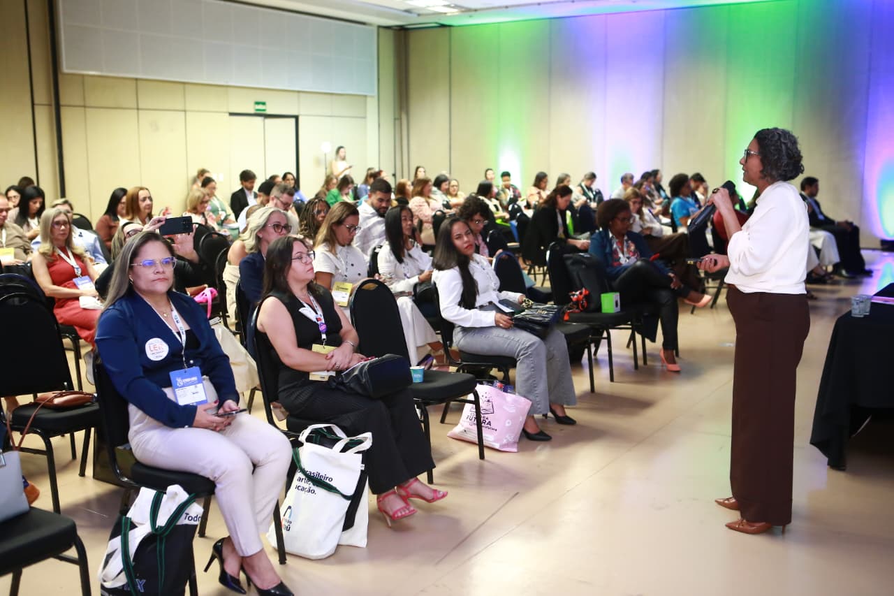 Fórum Nacional dos Dirigentes Municipais de Educação aprofunda discussões sobre políticas públicas da educação nas salas temáticas